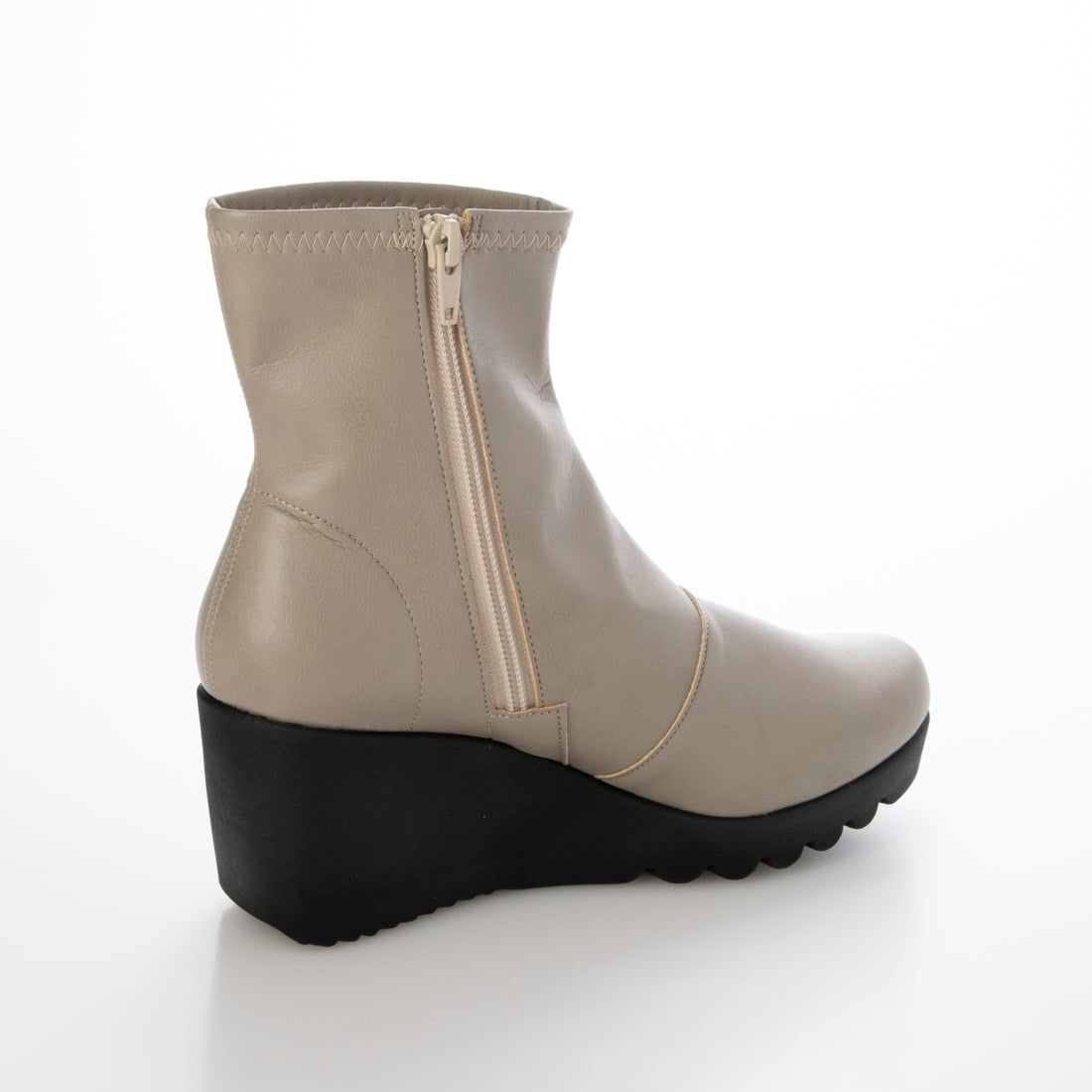 イタリコ ITALICO ふかふか 厚底 シンプル 楽ちん コンフォートショートブーツ  （69it600）